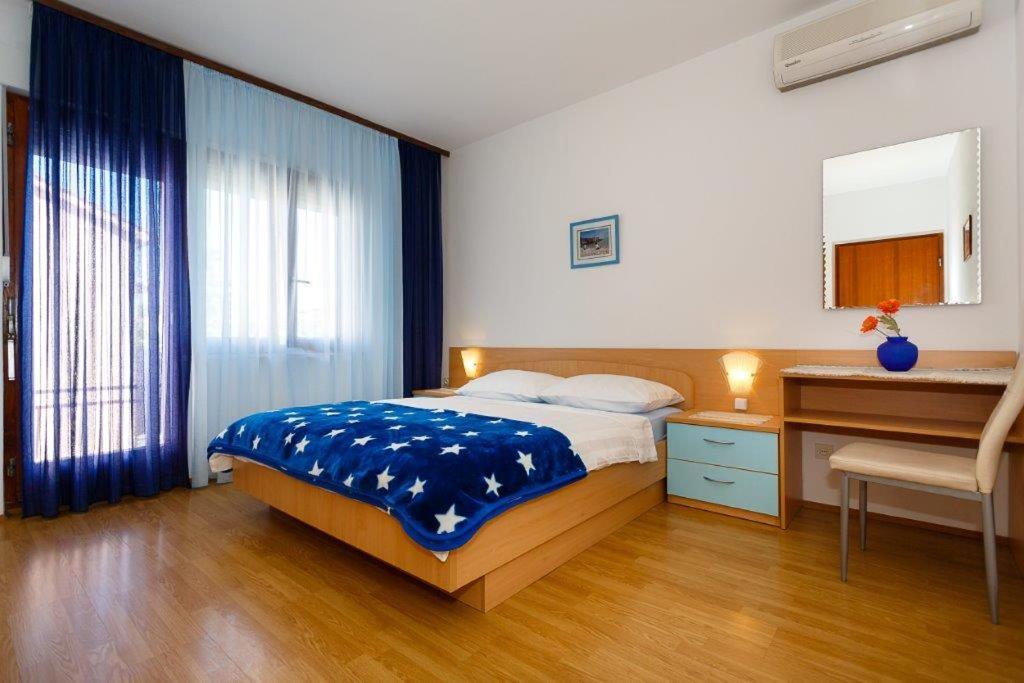 Apartmani Braut Kornić Exterior foto