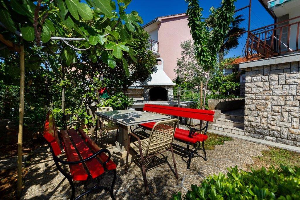 Apartmani Braut Kornić Exterior foto